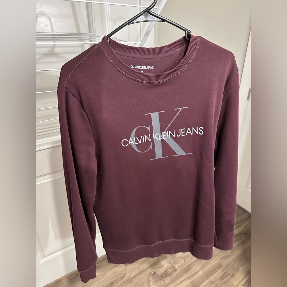 LIKE NEW Calvin Klein crew neck M